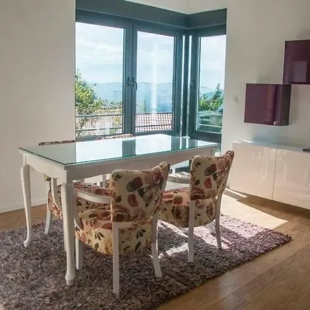 Luxury And Design Apt 3 Bricks With Balcony *